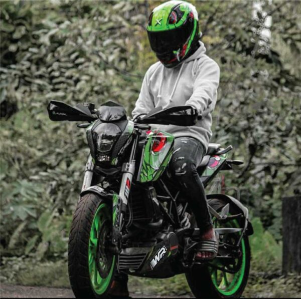 KTM Duke Venomous Green Design (Axor Helmet Based) 125-200-390 (BS4-BS6) [Full Body Wrap / Decal / Sticker Kit] - Image 2