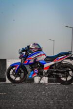 TVS Apache RTR Motorrad Design 160/200 4V [Full Body Edge To Edge Wrap / Decal / Sticker Kit] - Image 2