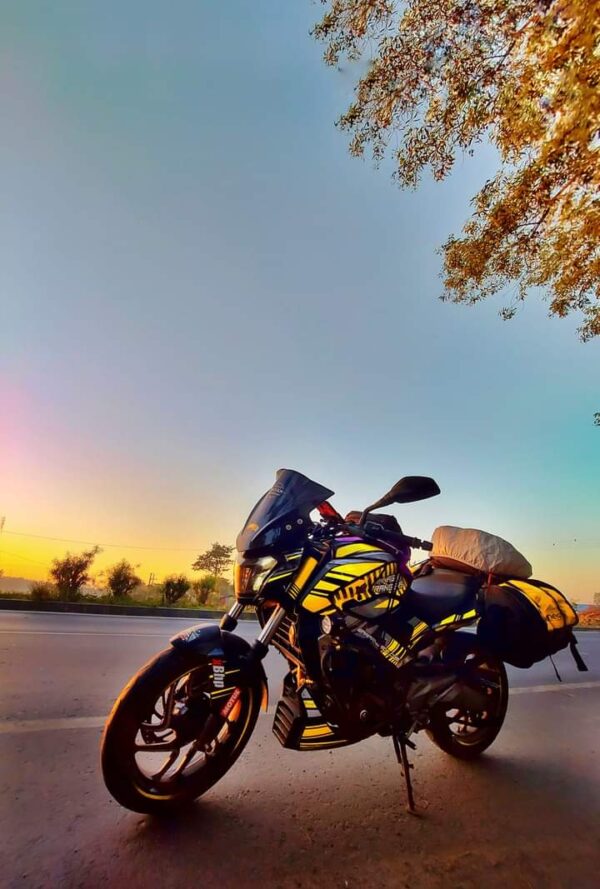 Bajaj Dominar Explorer Design 250-400 (BS4-BS6) [Full Body Edge To Edge Wrap / Decal / Sticker Kit] - Image 4