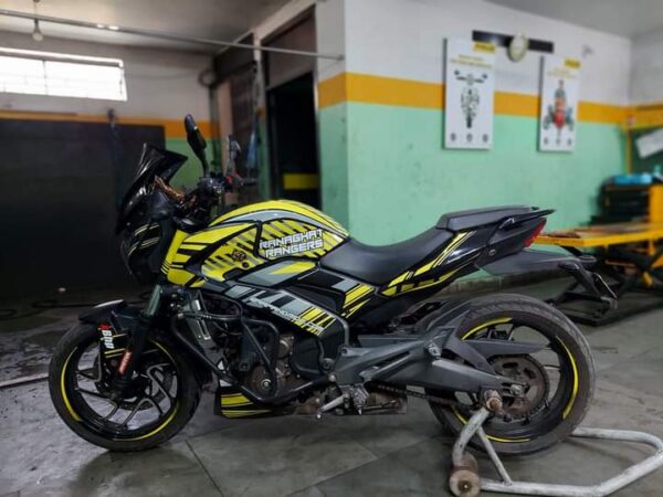 Bajaj Dominar Explorer Design 250-400 (BS4-BS6) [Full Body Edge To Edge Wrap / Decal / Sticker Kit] - Image 2