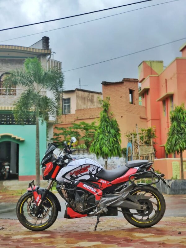 Bajaj Dominar Crack Design 250-400 (BS4-BS6) [Full Body Edge To Edge Wrap / Decal / Sticker Kit] - Image 2