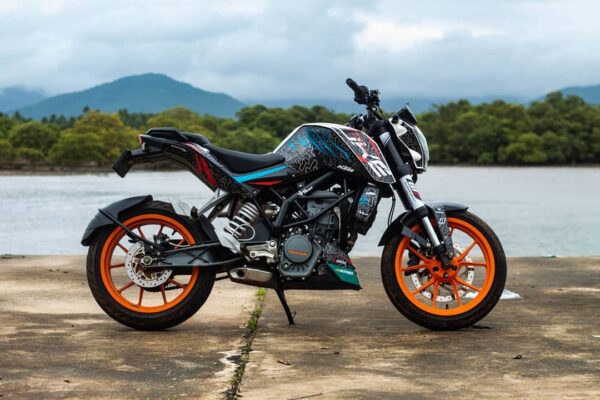 KTM Duke Slashed Design 125-200-390 (BS4-BS6) [Full Body Wrap / Decal / Sticker Kit] - Image 4