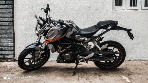 KTM Duke Delta Design 125-200-390 (BS4-BS6) [Full Body Wrap / Decal / Sticker Kit] - Image 4