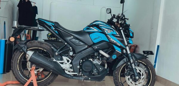 Yamaha MT 15 Slashed Design [Full Body Edge To Edge Wrap / Decal / Sticker Kit] - Image 4
